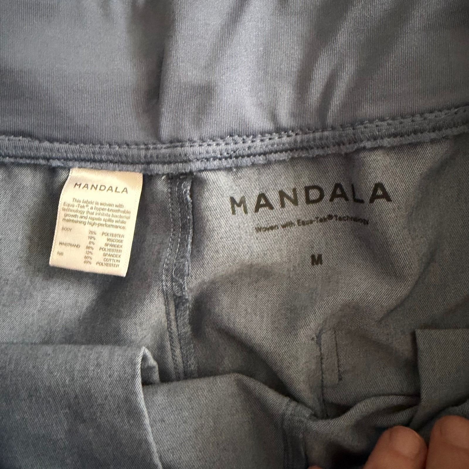 Mandala Scrub Set Sz M Gray Nurse Workwear Euc Medical Professional Lightweight — image 6 of 8